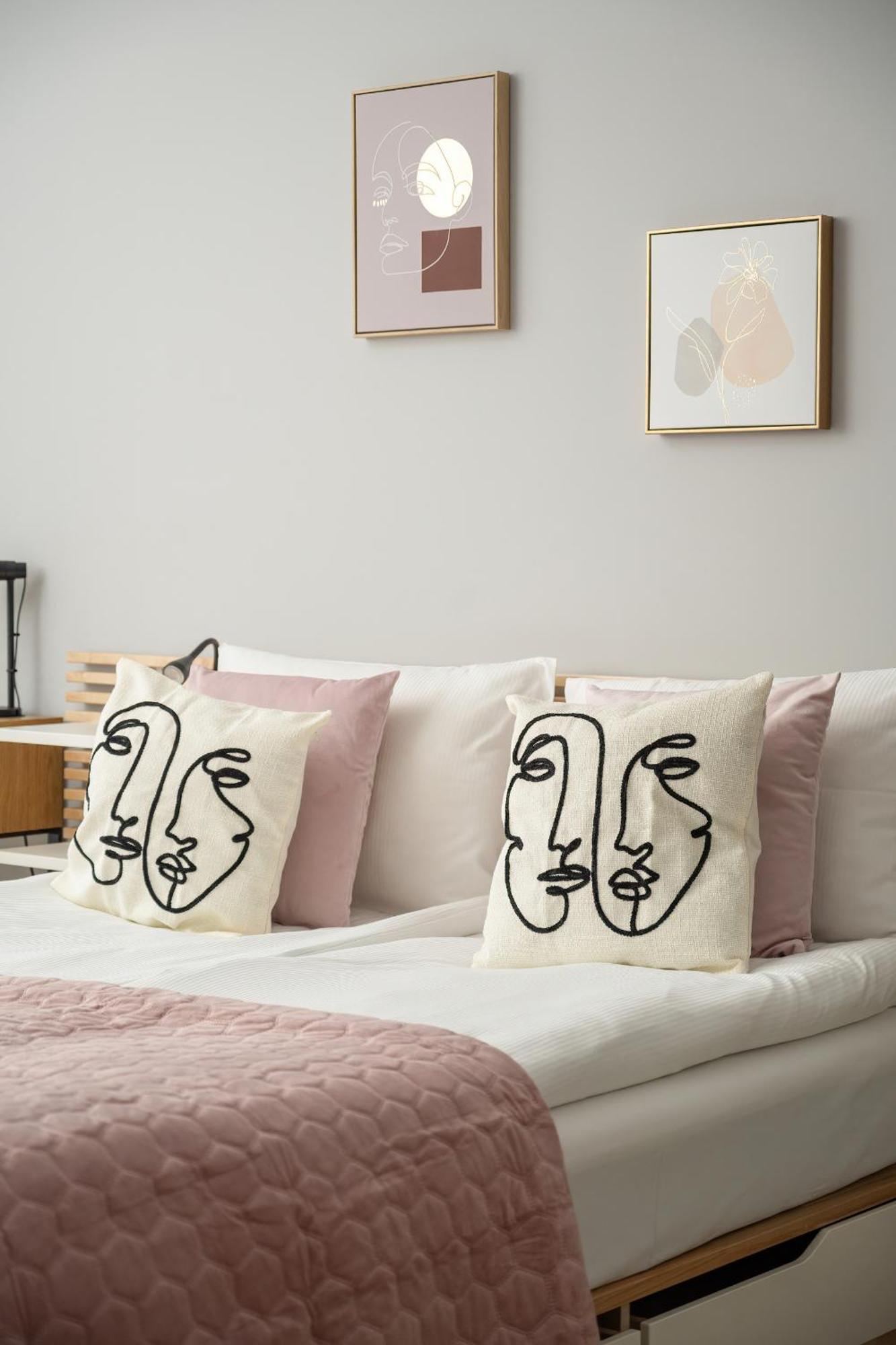Michalczyka Stylish Apartment With Parking In The City Center Of Wroclaw By Noclegi Renters Exteriör bild
